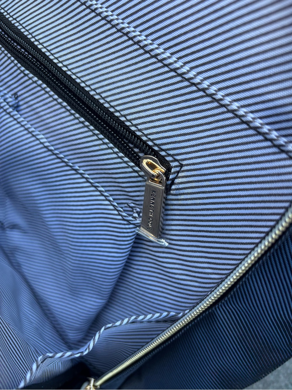 Kenneth Cole Reaction Chelsea Quilted Chevron Laptop Tablet Business Tote Navy - Picture 13 of 16